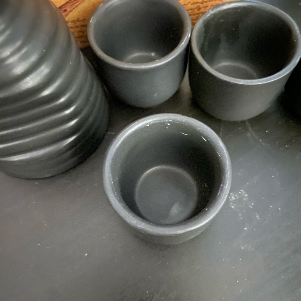 Beautiful Japanese Sake Set - Picture 6 of 6